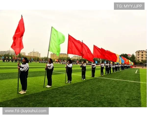 华阴岳庙高中足球队：青春拼搏展风采 力争省级荣誉再创佳绩